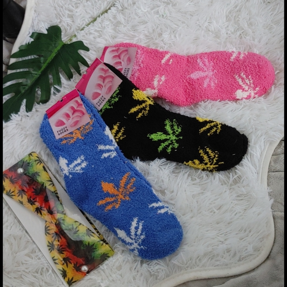 Novelty Pot Leaf Fuzzy Socks & Headband